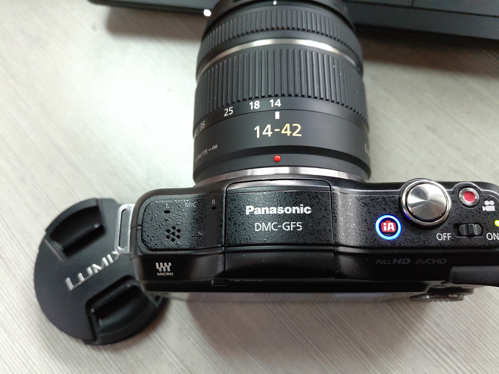 用旧手机价钱置换了一台 Panasonic GF5