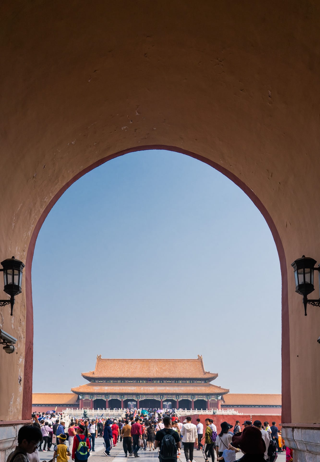 午门正门,古时只能皇帝走这口,如今我等平民却能闲适地来参观。社会主义好啊~