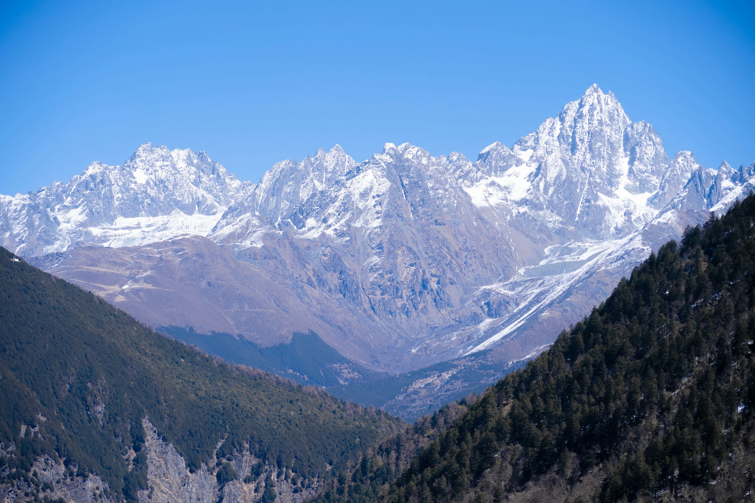 木格错雪山